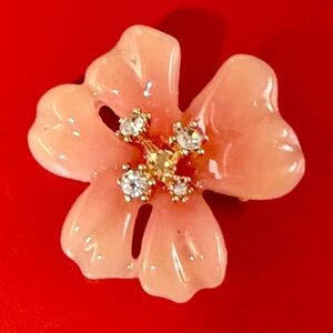 Elegant Pink Floral Brooch Vintage Acrylic